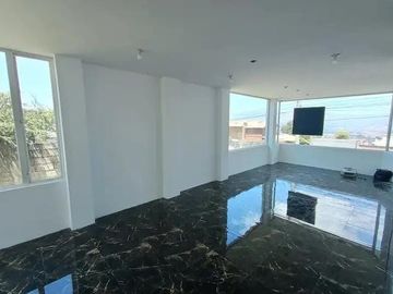 AMPLIA CASA EN CONOCOTO – VENTA O ARRIENDO - 1200m2 TERRENO