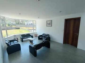 AMPLIA CASA EN CONOCOTO – VENTA O ARRIENDO - 1200m2 TERRENO