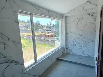 AMPLIA CASA EN CONOCOTO – VENTA O ARRIENDO - 1200m2 TERRENO