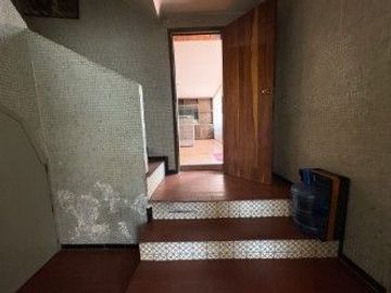 Casa en venta 4 recamaras enfrente del Colegio Americano en la Col. La Paz