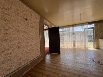 Casa en venta 4 recamaras enfrente del Colegio Americano en la Col. La Paz