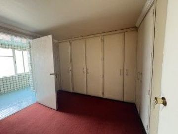 Casa en venta 4 recamaras enfrente del Colegio Americano en la Col. La Paz