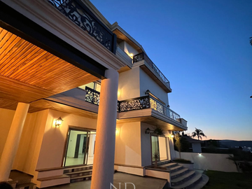 SE VENDE RESIDENCIA EN BUGAMBILIAS ZAPOPAN JAL. $35,000,000