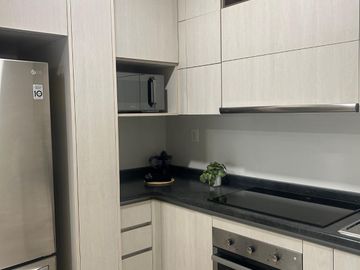 VENTA. DEPARTAMENTO NUEVO. LAS ARMAS. SEGURIDAD 24 HRS.