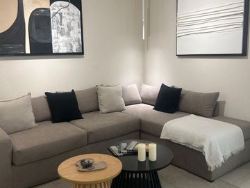 VENTA. DEPARTAMENTO NUEVO. LAS ARMAS. SEGURIDAD 24 HRS.
