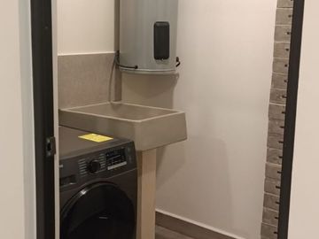 VENTA. DEPARTAMENTO NUEVO. LAS ARMAS. SEGURIDAD 24 HRS.