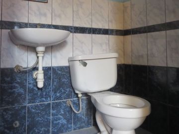 HOTEL 4 PISOS EN VENTA 153 M2 AV. CARAPONGO - LURIGANCHO