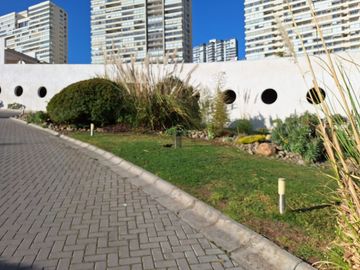Lindo Departamento Con Jardín Privado En Costa De Montemar