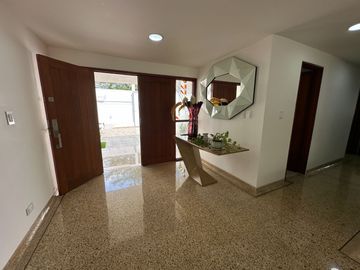 ¡Venta de espectacular Casa en Altos de Ciudad Jardín!