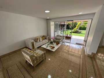 ¡Venta de espectacular Casa en Altos de Ciudad Jardín!