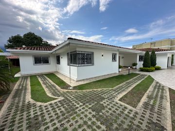 ¡Venta de espectacular Casa en Altos de Ciudad Jardín!