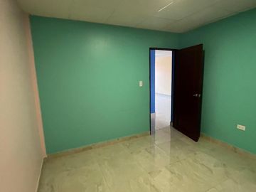 Casa remodelada en venta, Urb. La Joya - La Aurora