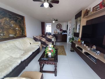 Remodelado departamento en venta, Breña