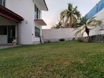 VENDO CASA DE 2 NIVELES EN AMATES OAXTEPEC
