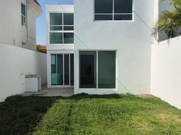VENDO CASA EN COL OTILIO MONTAÑO CON TODOS LOS SERVICIOS
