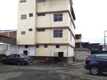 CASA RENTERA EN VENTA COMO OPORTUNIDAD DE INVERSIÓN EN ZONA ESTRATÉGICA DE PORTOVIEJO