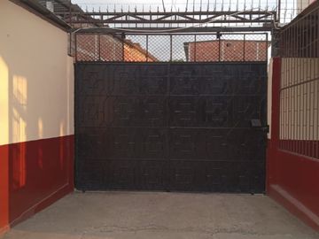 CASA RENTERA EN VENTA COMO OPORTUNIDAD DE INVERSIÓN EN ZONA ESTRATÉGICA DE PORTOVIEJO