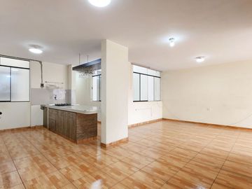 Venta De Departamento En Santa Anita Con Conexión A Gas Cálida