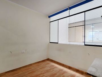 Venta De Departamento En Santa Anita Con Conexión A Gas Cálida