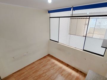 Venta De Departamento En Santa Anita Con Conexión A Gas Cálida