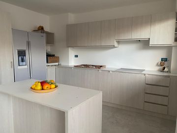 CASAS POR ESTRENAR EN VENTA EN URBANIZACIÓN PRIVADA, EN PORTOVIEJO