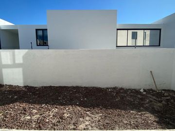CASA EN VENTA EN LA RESERVA, VALLE DE JURIQUILLA.