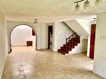 CASA EN CONDOMINIO PRIVADO