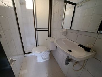 SE VENDE APARTAMENTO EN UNIDAD BARRIO VILLA DEL PRADO.