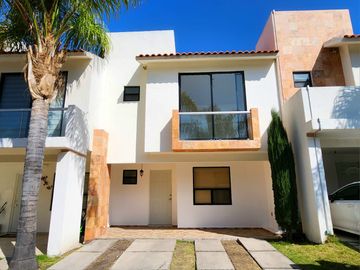 CASA EN VENTA EN EL MIRADOR, EL MARQUES, QUERETARO