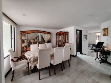 CASA EN VENTA SECTOR SAN JUAN DE CUMBAYA
