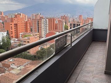 VENDO APARTAMENTO ULTIMO PISO EN NOGAL