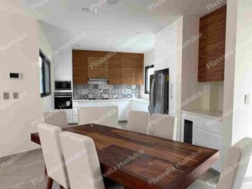 BAHIAS DE HUATULCO CASA EN VENTA