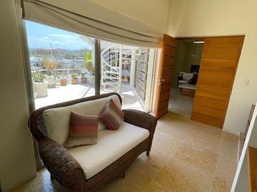RESIDENCIA EN VENTA CON VISTA AL MAR