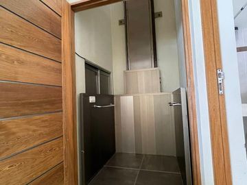 RESIDENCIA EN VENTA CON VISTA AL MAR