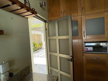 RESIDENCIA EN VENTA CON VISTA AL MAR