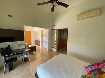 RESIDENCIA EN VENTA CON VISTA AL MAR