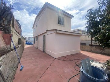 ~~OFERTON~~~98.000.000 CASA ANTIGUA DE 2 PISOS EN AVD PRINCIPAL BARON EN  VALPARAÍSO