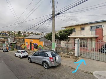 ~~OFERTON~~~98.000.000 CASA ANTIGUA DE 2 PISOS EN AVD PRINCIPAL BARON EN  VALPARAÍSO