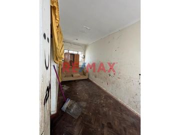 Se Vende Casa Comercial En Av La Paz, La Perla Callao