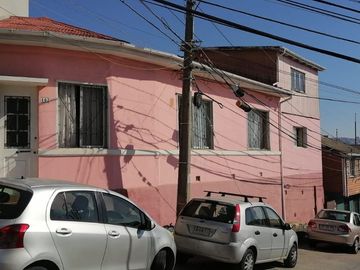 CASA 4D 1B CON ESPECTACULAR VISTA AL MAR VALPARAISO 98.000.000