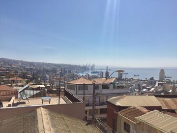 CASA 4D 1B CON ESPECTACULAR VISTA AL MAR VALPARAISO 98.000.000
