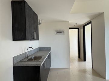 RFO Corner Unit 2 Bedroom with Balcony Condo in Pasig - 30,000 Monthly FOR SALE