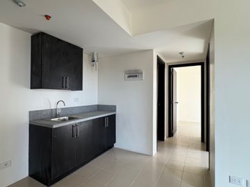 RFO Corner Unit 2 Bedroom with Balcony Condo in Pasig - 30,000 Monthly FOR SALE