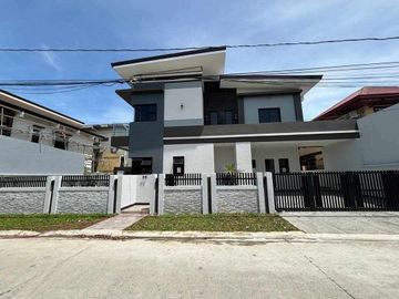 Brand New House w/ Swimming pool (RFO)
