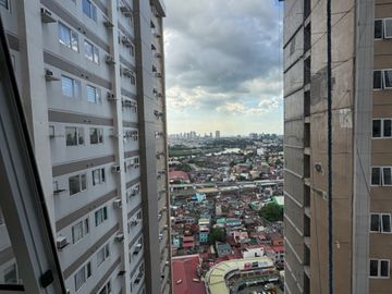 Affordable Rent to own condo 2 Bedroom with Balcony near BGC, Megamall, Shangri-la