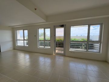 Affordable Rent to own condo 2 Bedroom with Balcony near BGC, Megamall, Shangri-la