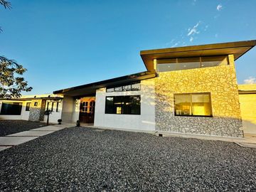 Casa de Una Planta en Venta en Pueblo Dorado