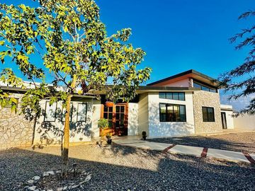 Casa de Una Planta en Venta en Pueblo Dorado