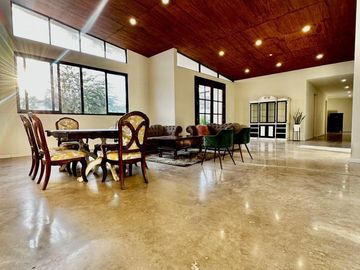 Casa de Una Planta en Venta en Pueblo Dorado