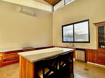 Casa de Una Planta en Venta en Pueblo Dorado
